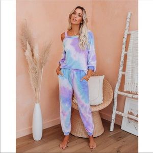 🆕 Beautiful 2pc Purple Tie Dye Lounge Set